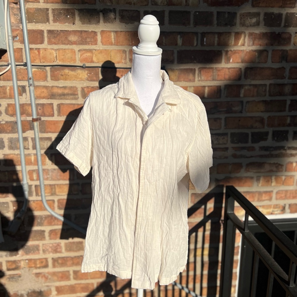 Cream linen short sleeve button down shirt size large